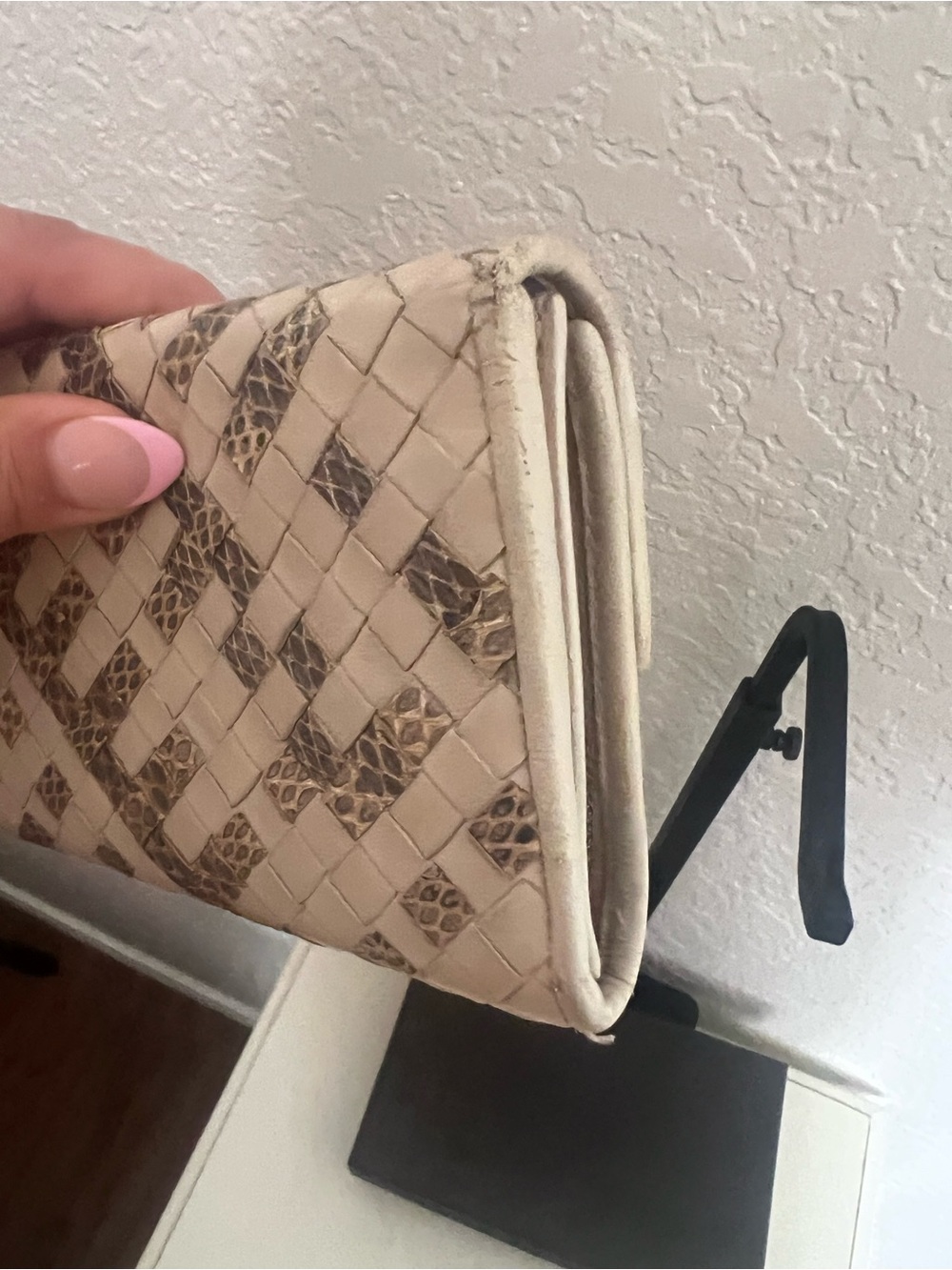 Bottega Veneta Beige Woven Leather Wallet with Print Inlay - Picture 6 of 7